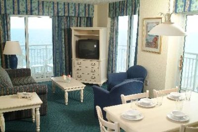 Bay Watch Resort & Conference Center - Living Room Area Of Suite