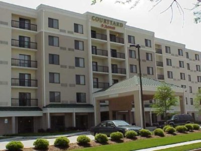 Courtyard by Marriott Metairie - 