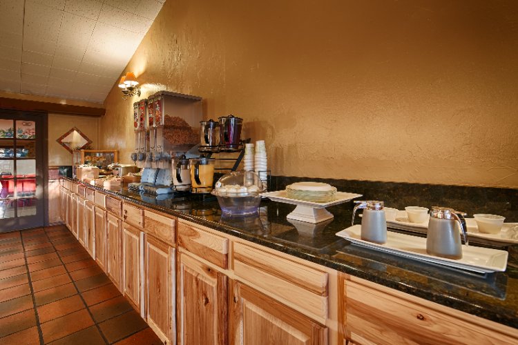 Best Western Mission Inn - Fresh Buffet
