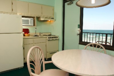 Palm Plaza Oceanfront Resort - Kitchens Are Available