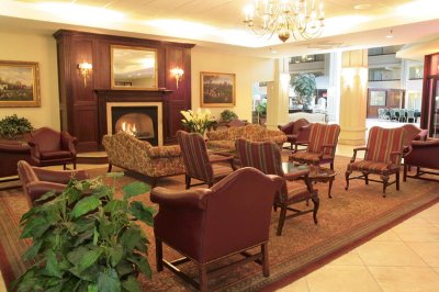 Holiday Inn Hotel & Conference Center - Lobby Entrance
