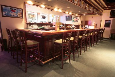 Holiday Inn Hotel & Conference Center - Bar
