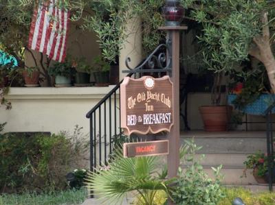 Old Yacht Club Inn - 
