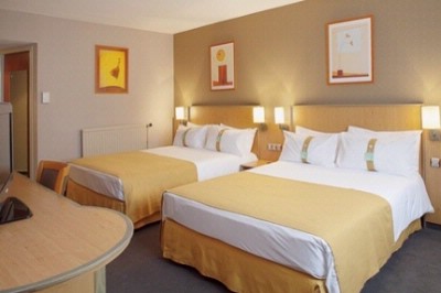 Hotel Holiday Inn Calais - Standard Room With 2 Double Beds Up To 4 Persons