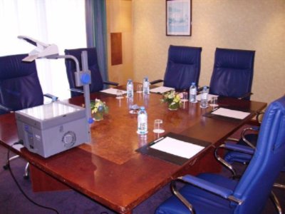 Hotel Holiday Inn Calais - Boardroom Le Dauphin From 2 To 6 Persons