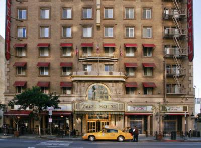 Cecil Hotel - 