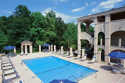 Beachwalk Hotel & Condominiums - 