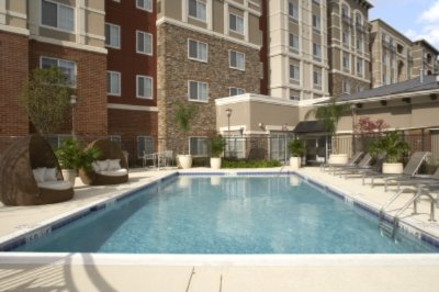 Hotel Sierra Washington Dulles - Outdoor Pool And Whirlpool