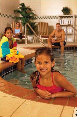 Country Inns & Suites Wilmington - Indoor Pool