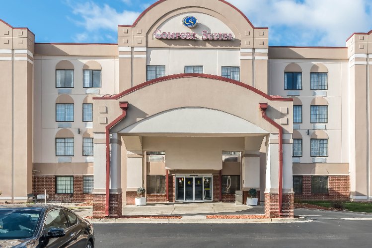Comfort Suites - Comfort Suites Rooms