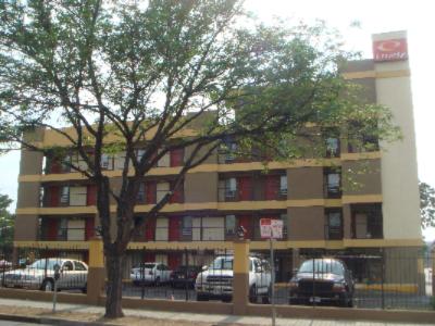 Econo Lodge Downtown Denver - 