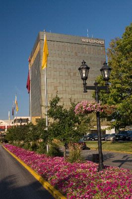 Doubletree Hotel St. Louis at Westport - Westport Plaza Located Just Minutes From Hotel