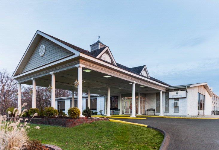 Sitback And Relax At The Kenilworth Inn