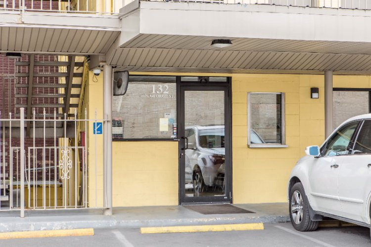 Rodeway Inn - 