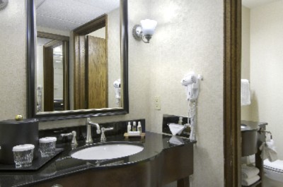 Red Lion Hotel & Casino - 
