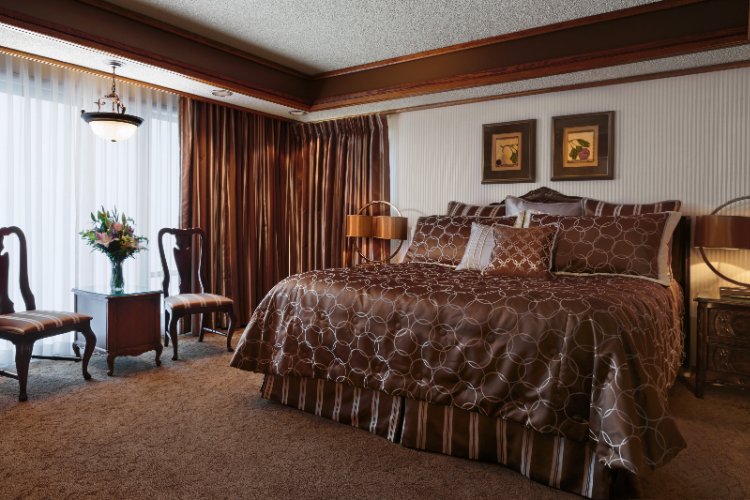 Red Lion Hotel & Casino - 