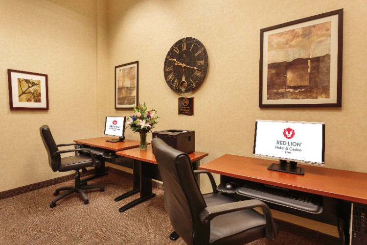Red Lion Hotel & Casino - 