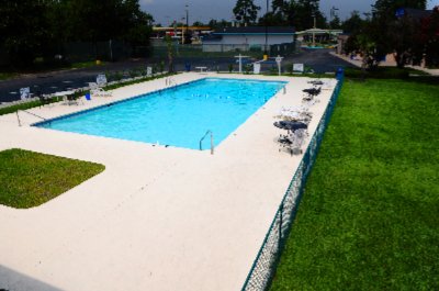 America's Best Value Inn Florence - Outdoor Pool Area