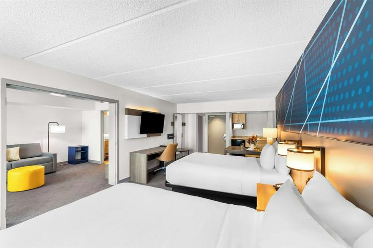 Comfort Suites Austin Airport - King Suite
