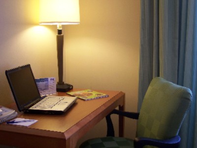 Fairfield Inn & Suites - 
