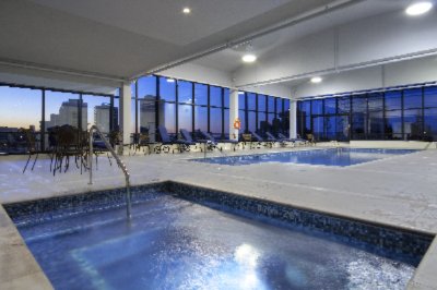Hilton Garden Inn Montreal Centre Ville - Pool
