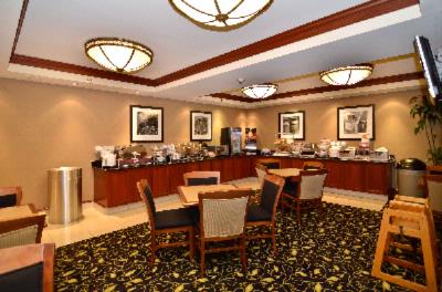 Hampton Inn - 