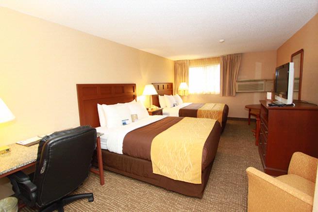 Comfort Inn Kirkland - Guestroom With Two Queen-sized Beds