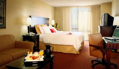Crowne Plaza Dallas Market Center - 