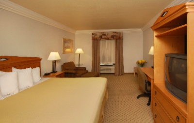 Quality Inn - Spacious King Rooms