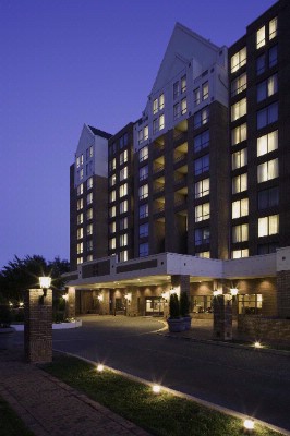 Sheraton Suites Old Town Alexandria - Welcome To Our All-suite Hotel.