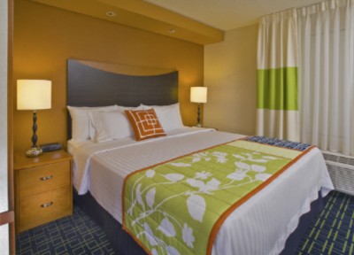 Fairfield Inn & Suites Pittsburgh Neville Island - King Guest Room: Capture The Great Night’s Rest You Deserve In Our New Bedding Featuring Thicker Mattresses Crisp Linens And Piles Of Pillows. This Photo Is A Representation Of The Hotel's Facilities And Amenities.