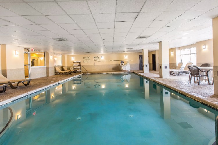 Comfort Suites Forsyth - King Jacuzzi Suite.