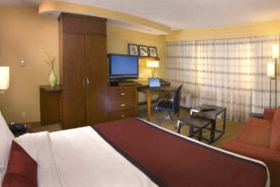 Courtyard by Marriott Newport News Airport - 