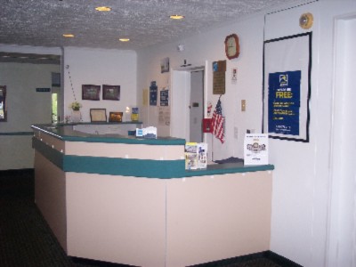Microtel Inn - Front Desk