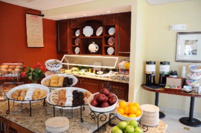 Hilton Garden Inn - Breakfast Available