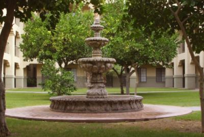 Clarion Suites - Back-courtyard Fountain