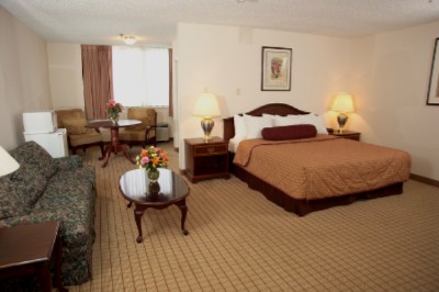 Quality Inn Westport - Deluxe King Suite