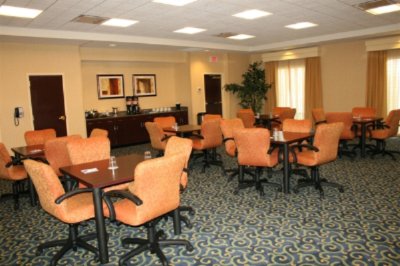 Springhill Suites Louisville Airport - Our Hotel Offers Flexible Meeting Space For Your Groups. Contact Our Experienced Sales Team To Help Plan Your Next Successful Event.