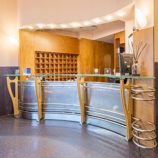 Best Western Hotel Plaza - Lobby