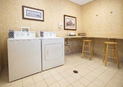 Hampton Inn Lawrenceville / I 85 / Sugarloaf - Guest Laundry