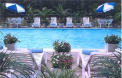 Days Hotel Busch Gardens - Pool