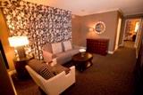Intercontinental Toronto Yorkville - Executive Suite - Living Room