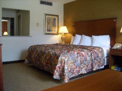 Settle Inn Conference Center / Baymont Inn & Suite - 