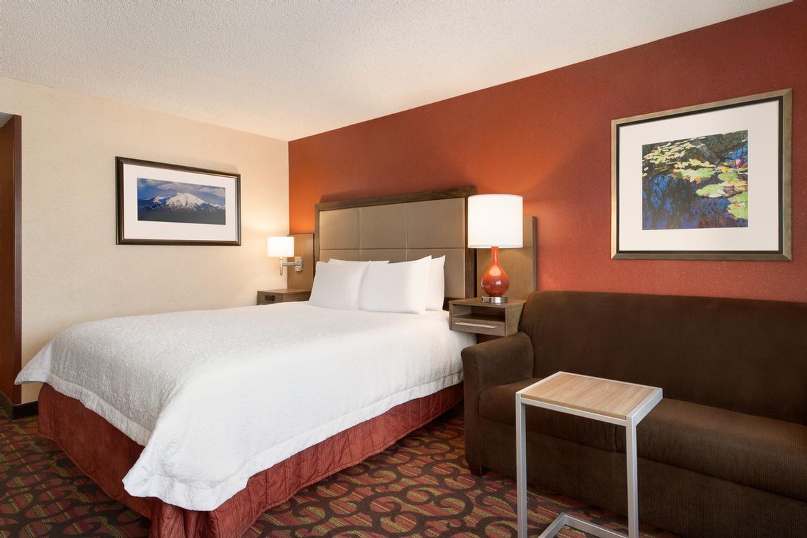 The King Study Guest Room