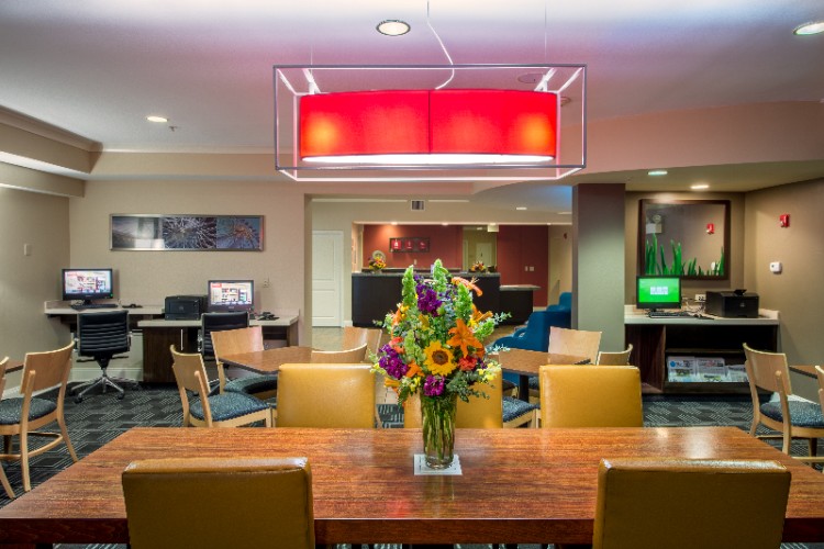 Towneplace Suites Bwi - Sleep Like Royalty In Triple-sheeting Egyptian Cotton Linen And Down Comforter.