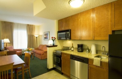 Towneplace Suites Bwi - Prepare Your Favorite Meal In A Fully Equipped Kitchen.