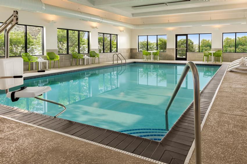 Hampton Inn O'hare - We Look Forward To Serving You.