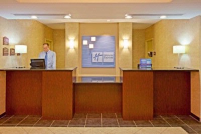 Holiday Inn Express - Pool Area