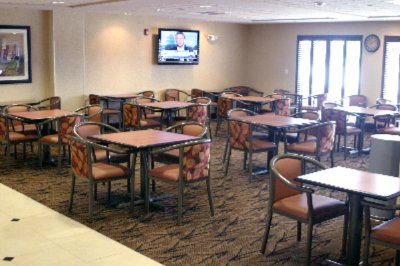 Wingate Inn Savannah Airport - Breakfast Is Served Daily 6:00 Am To 10:00 Am