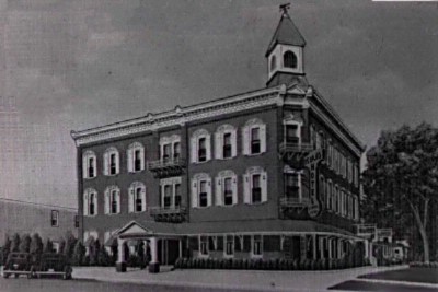 Island House Port Clinton - Old Island House Photo